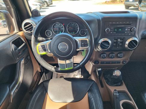 Used 2013 Jeep Wrangler Unlimited Sahara w/ Connectivity Group image 14