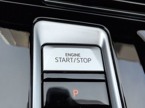 Used 2026 Volkswagen Atlas SE FWD image 29