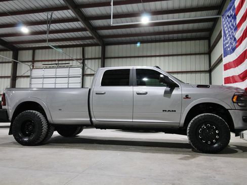 Used 2022 RAM 3500 Limited w/ Night Edition AWD/4WD image 14