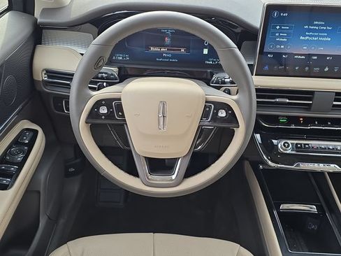Certified 2023 Lincoln Corsair AWD w/ Equipment Group 101A image 25