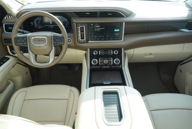 Used 2023 GMC Yukon Denali w/ Max Trailering Package AWD/4WD image 12