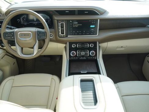 Used 2023 GMC Yukon Denali w/ Max Trailering Package AWD/4WD image 12