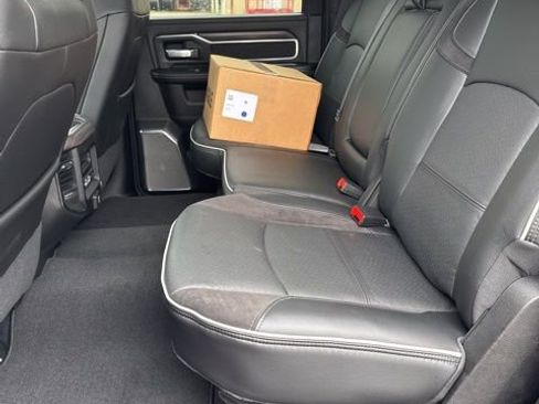 New 2026 RAM 2500 Laramie AWD/4WD image 7