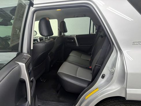Used 2024 Toyota 4Runner SR5 Premium AWD/4WD image 21