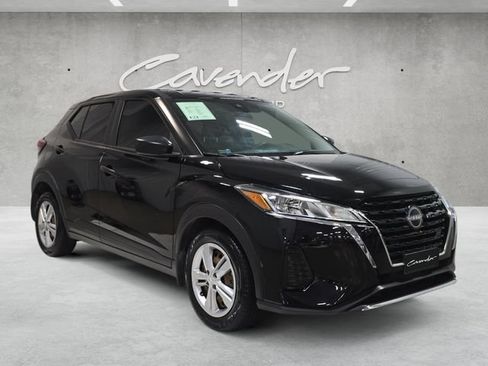 Used 2023 Nissan Kicks S FWD image 2