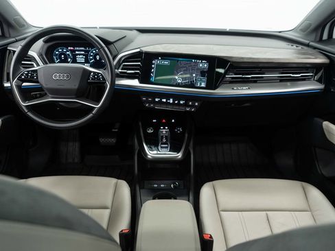 Used 2022 Audi Q4 e-tron Prestige image 10