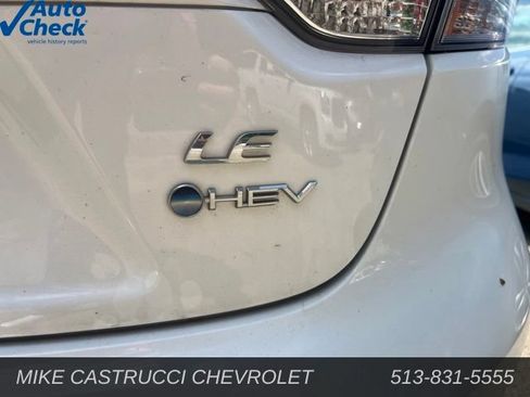 Used 2025 Toyota Corolla LE FWD image 5