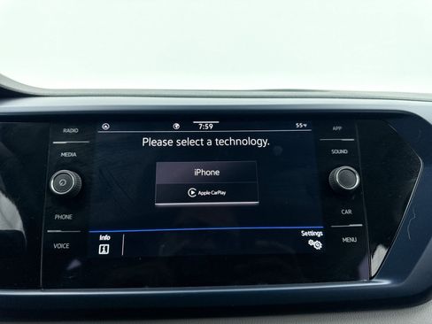 Used 2023 Volkswagen Taos SE image 22