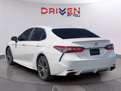 Used 2018 Toyota Camry SE w/ Convenience Package
