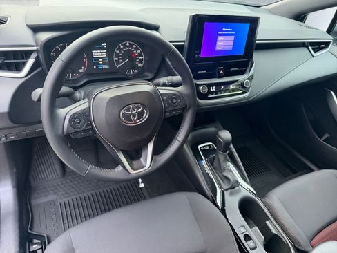 Used 2024 Toyota Corolla SE FWD image 6
