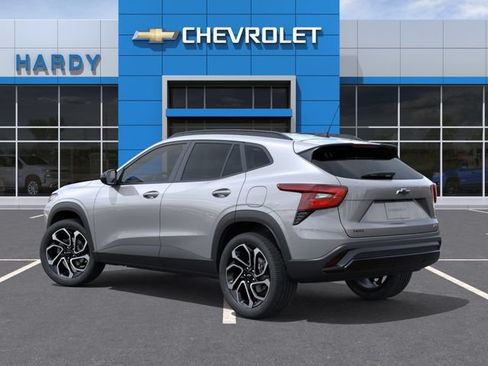 New 2026 Chevrolet Trax RS w/ Sunroof Package FWD image 3