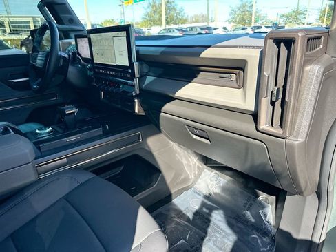 Certified 2024 GMC Hummer EV 3X image 29