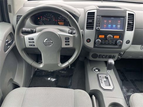 Used 2021 Nissan Frontier SV image 7