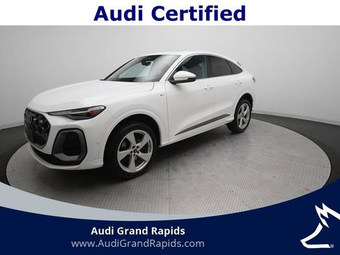 Used 2025 Audi Q5 Premium Plus w/ Premium Plus image 1