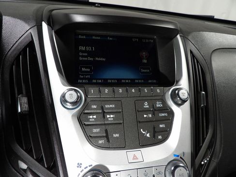 Used 2017 Chevrolet Equinox LT image 15