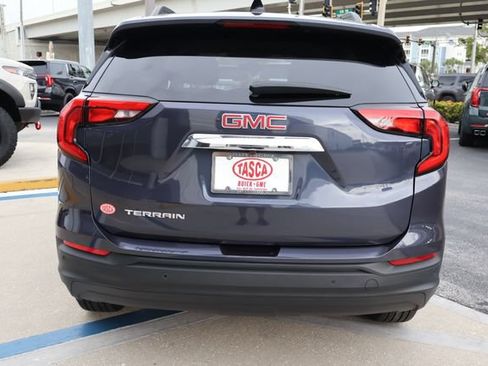 Used 2018 GMC Terrain SLE w/ Driver Convenience Package FWD image 6