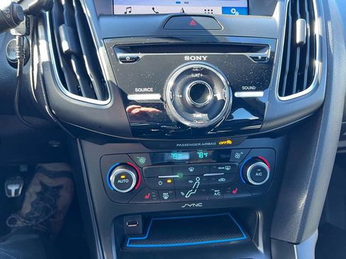 Used 2017 Ford Focus RS image 22