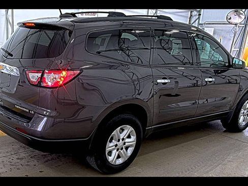Used 2016 Chevrolet Traverse LS FWD image 4