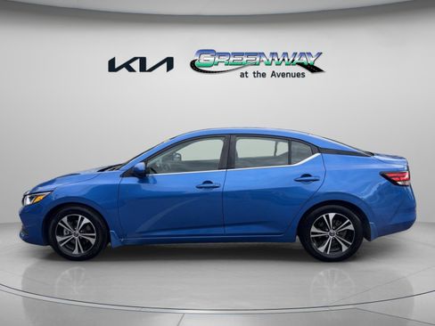 Used 2021 Nissan Sentra SV image 2
