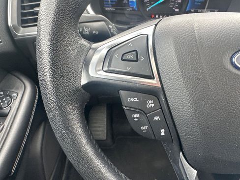 Used 2021 Ford Edge Titanium AWD/4WD image 18