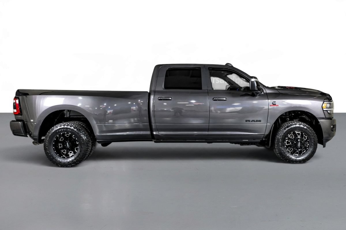 Used 2024 RAM 3500 Laramie w/ Night Edition AWD/4WD image 5