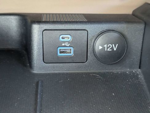 Used 2022 Ford Escape Titanium w/ Class II Trailer Tow Package FWD image 25