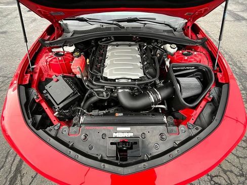 Used 2017 Chevrolet Camaro SS image 3