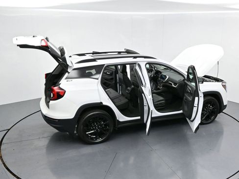 Used 2023 GMC Terrain SLT w/ Elevation Edition image 45