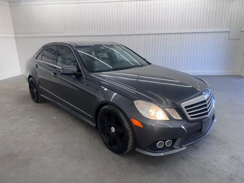 Used 2010 Mercedes-Benz E 350 Sedan image 3