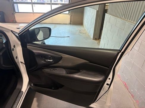 Used 2016 Nissan Murano SL AWD/4WD image 17