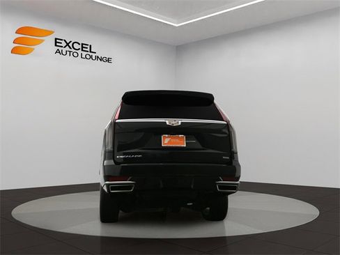 Used 2021 Cadillac Escalade ESV Premium Luxury image 46