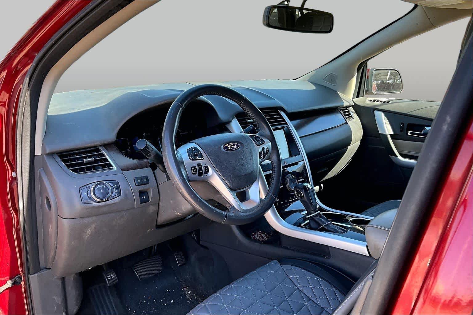 Used 2013 Ford Edge Limited FWD image 17