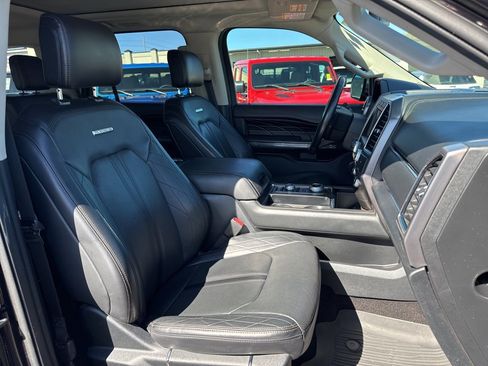 Used 2020 Ford Expedition Platinum image 32