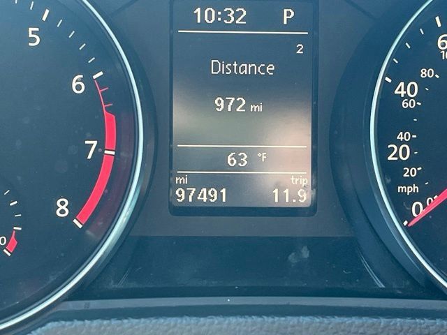 Used 2017 Volkswagen Passat 1.8T R-Line FWD image 37