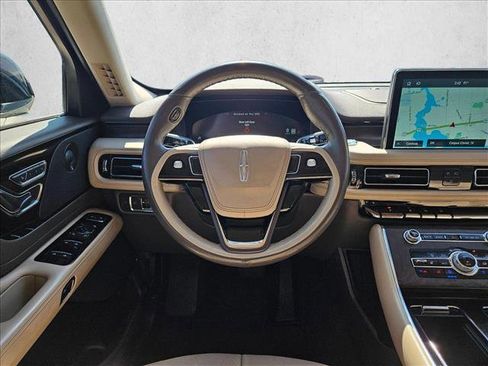 Used 2022 Lincoln Aviator Reserve w/ Elements Package Plus image 11