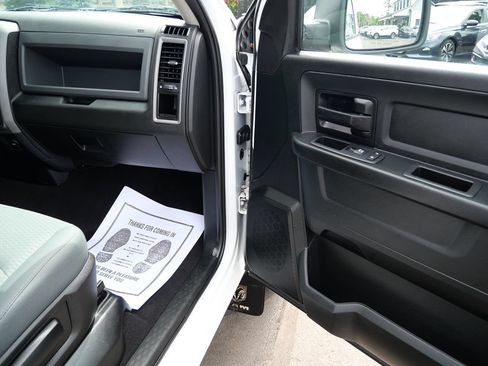Used 2018 RAM 1500 Express w/ Express Value Package AWD/4WD image 21