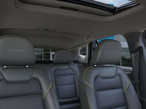 New 2025 Chevrolet Trax ACTIV w/ Sunroof Package image 46