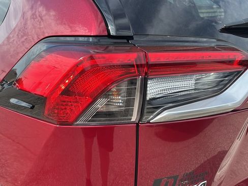 Used 2020 Toyota RAV4 Limited w/ Limited Grade Weather Package AWD/4WD image 11