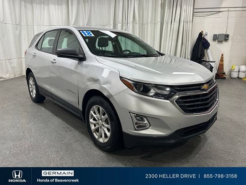Used 2018 Chevrolet Equinox LS FWD image 2