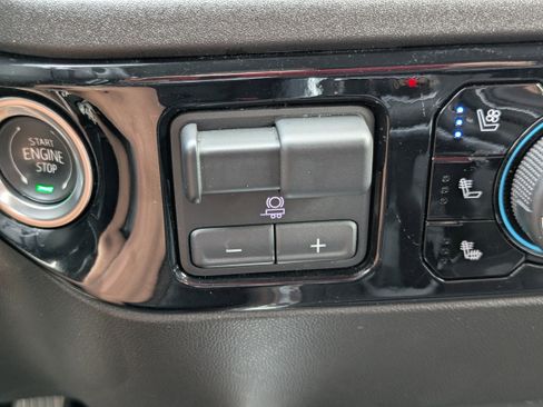 Used 2024 Chevrolet Silverado 1500 LTZ w/ Technology Package image 28