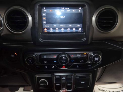 Used 2020 Jeep Wrangler Unlimited Sport S AWD/4WD image 25