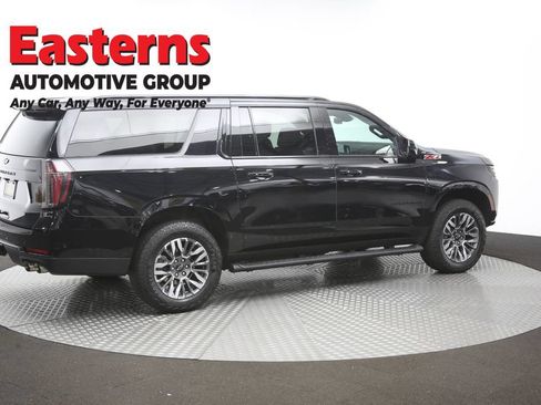 Used 2025 Chevrolet Suburban Z71 AWD/4WD image 47