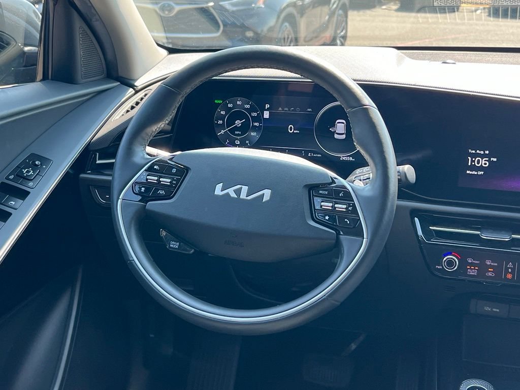 Certified 2023 Kia Niro Wind w/ Wind Preserve Package FWD image 16