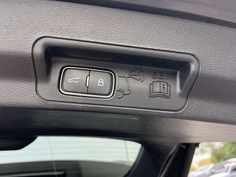 Used 2024 Ford Explorer XLT w/ Equipment Group 202A AWD/4WD image 16