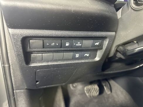 Used 2023 Mitsubishi Outlander SEL image 19