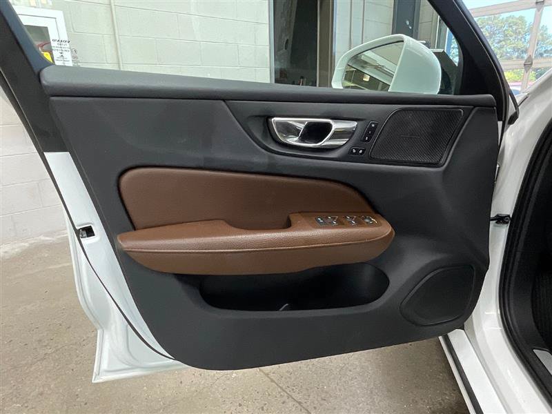 Used 2021 Volvo S60 T8 Inscription AWD/4WD image 10