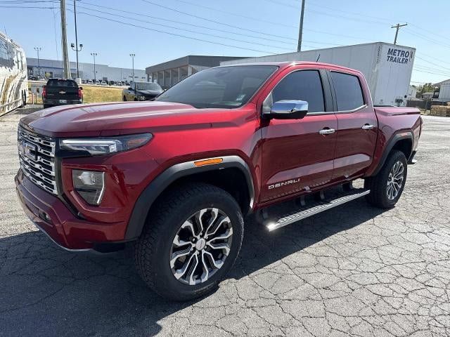 Used 2026 GMC Canyon Denali AWD/4WD image 3