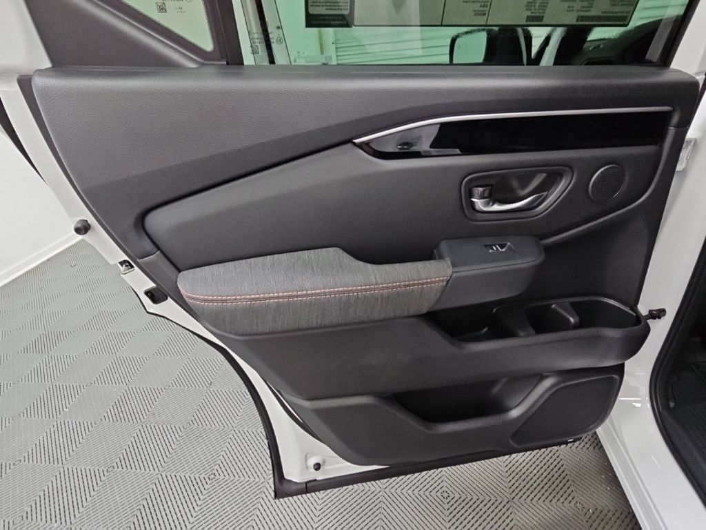 New 2026 Honda Pilot Sport image 33