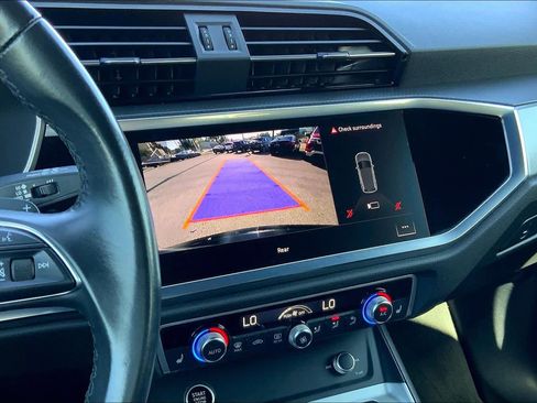 Used 2023 Audi Q3 2.0T Premium image 7