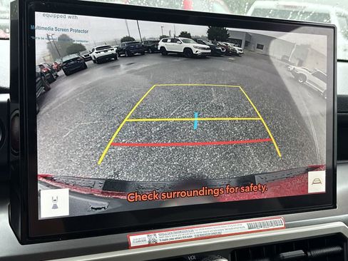 Used 2024 Toyota Tacoma TRD Sport image 16